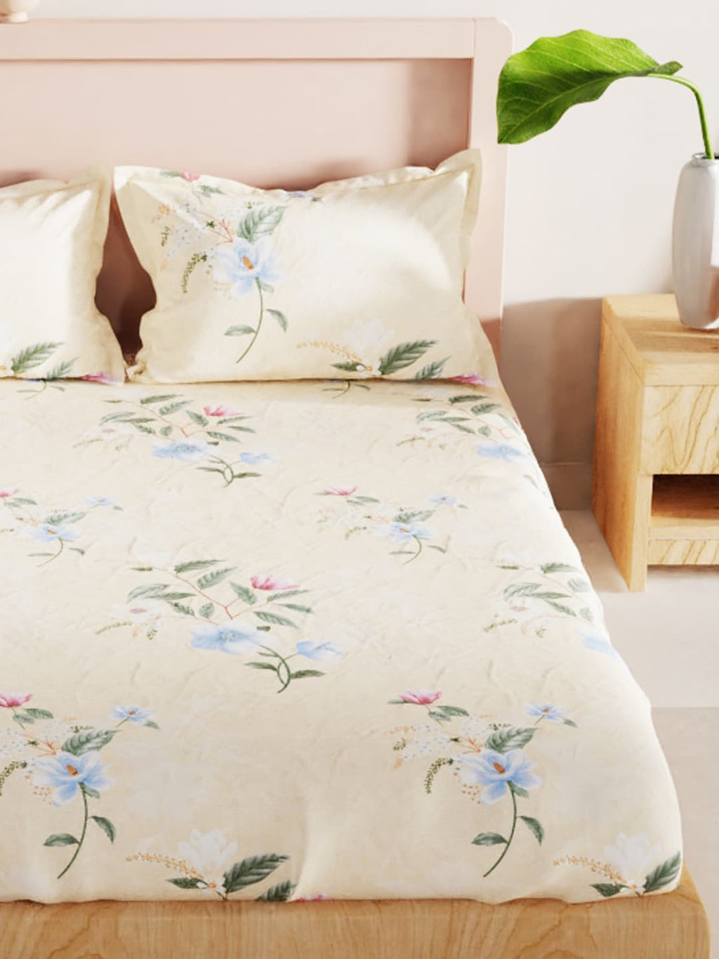 BIANCA Yellow & Blue Floral 186 TC King Bedsheet with 2 Pillow Covers