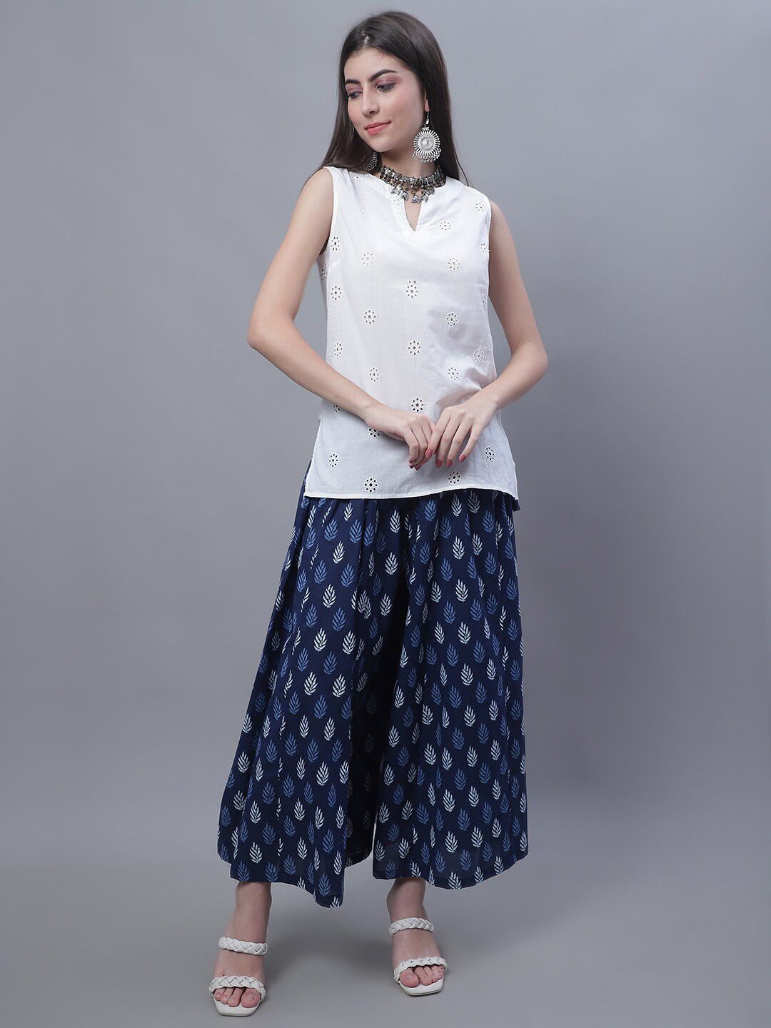 TAG 7 Women Mid-Rise Floral Printed Flared Ethnic Pure Cotton Palazzos