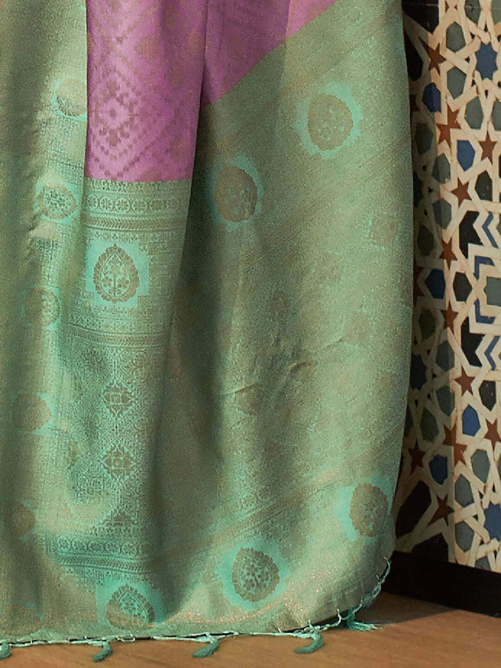 Saree Mall Woven Design Zari Silk Blend Kanjeevaram Sarees