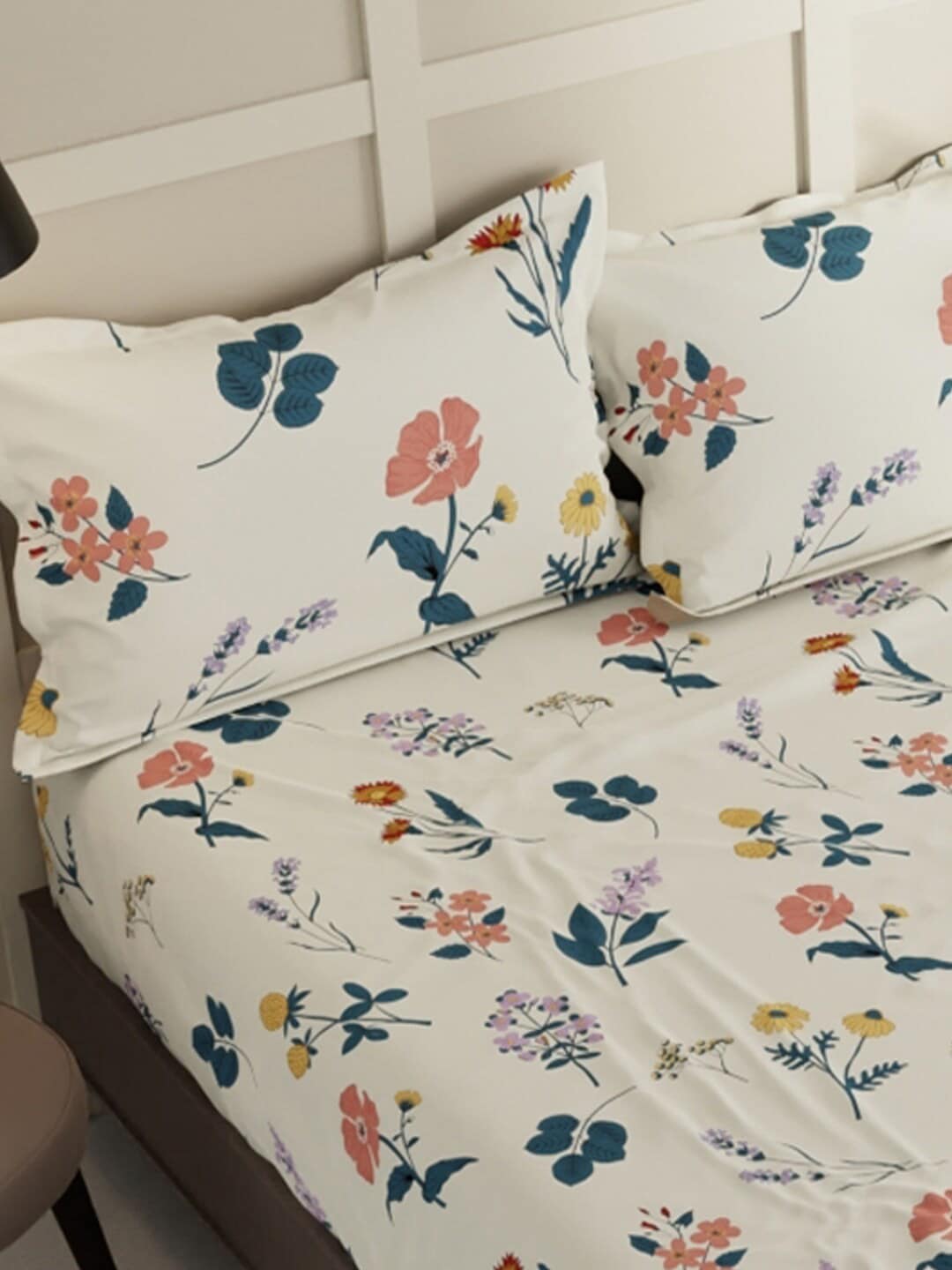 BIANCA LA-VOGUE Beige & Green Floral 152 TC Queen Bedsheet With 2 Pillow Covers