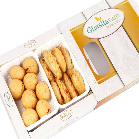 Ghasitaram Holi Gifts: Gujiya and Farsaan Kachori Hamper