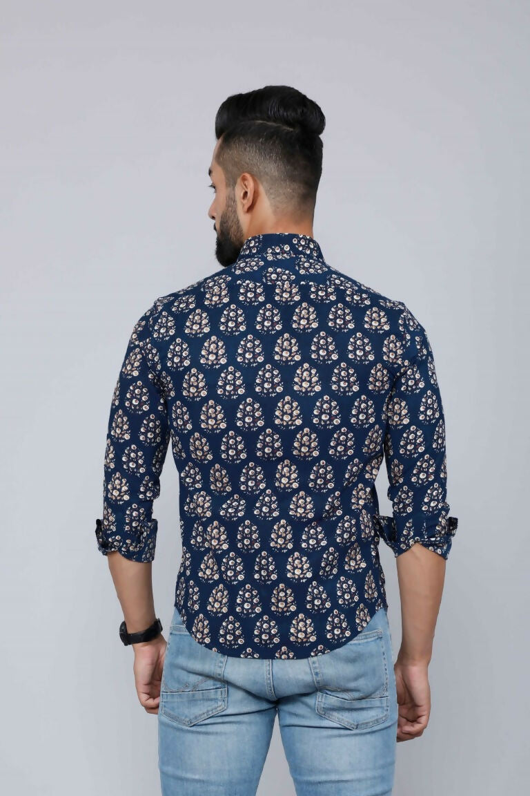 Miravan Men's Blue Floral Print Full Sleeve Casual Shirt