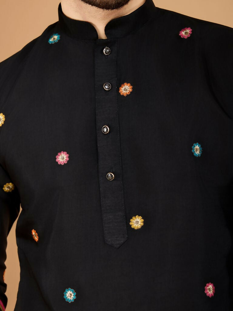 Vastranavya Black Exclusive Festival Wear Viscose Silk Thread & Sequence Embroidered Work Kurta