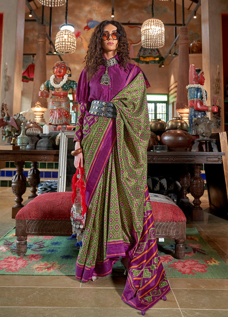 Monjolika Fashion Green and Purple Silk Blend Ikat Print Work Contemporary Saree