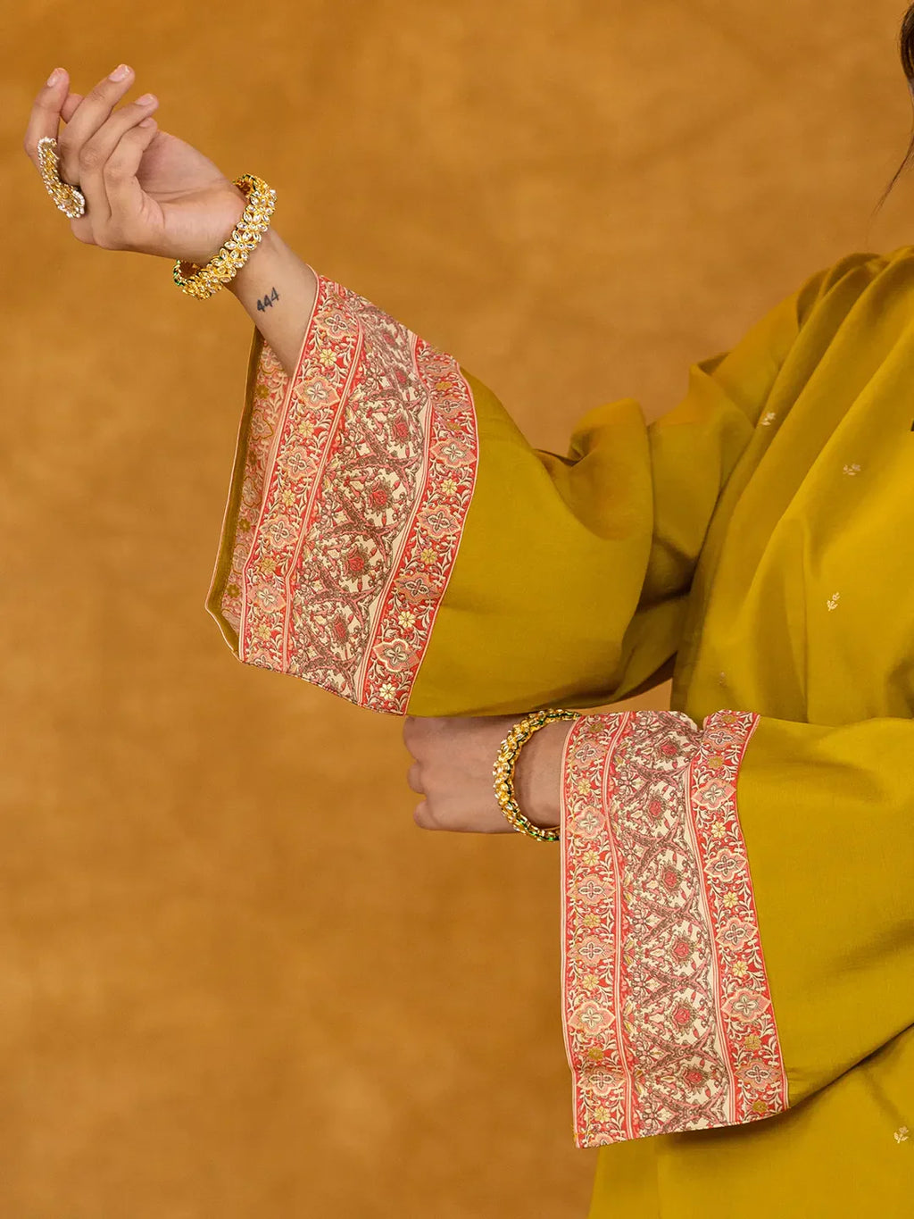 Yufta Green Pakistani Style Kurta Dupatta Set
