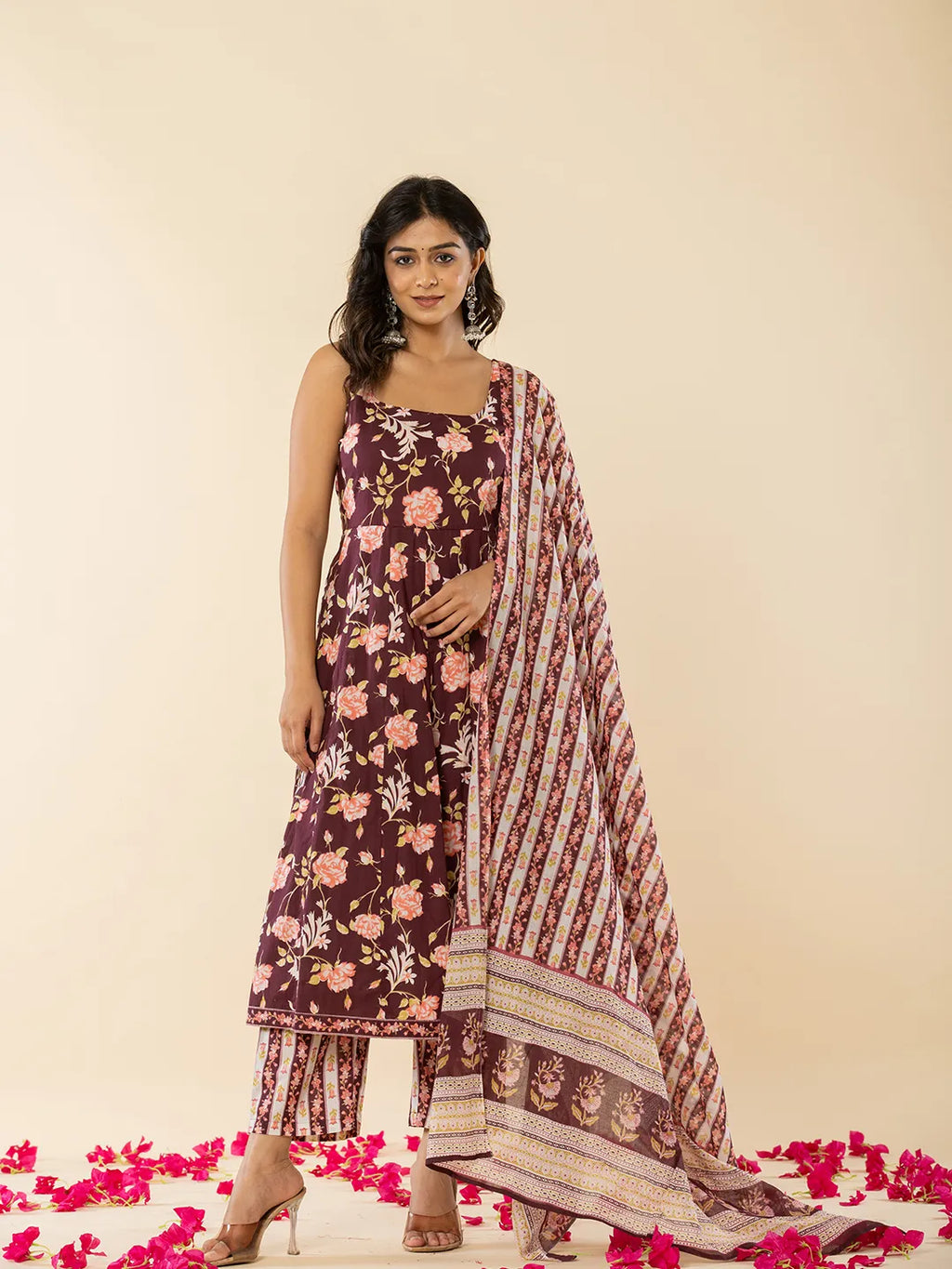 Yufta Brown Sleeveless Cotton Kurta With Dupatta Set