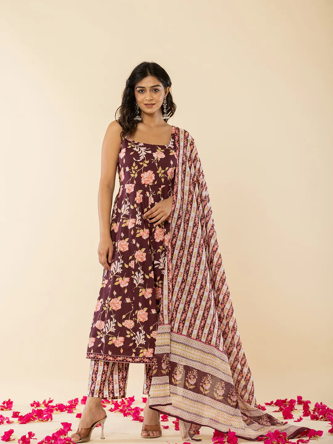 Yufta Brown Sleeveless Cotton Kurta With Dupatta Set