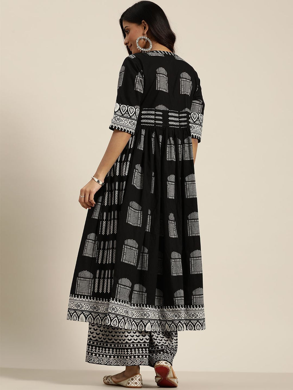 Sangria Women Black & White Ethnic Motifs Printed Pure Cotton Kurta with Sharara