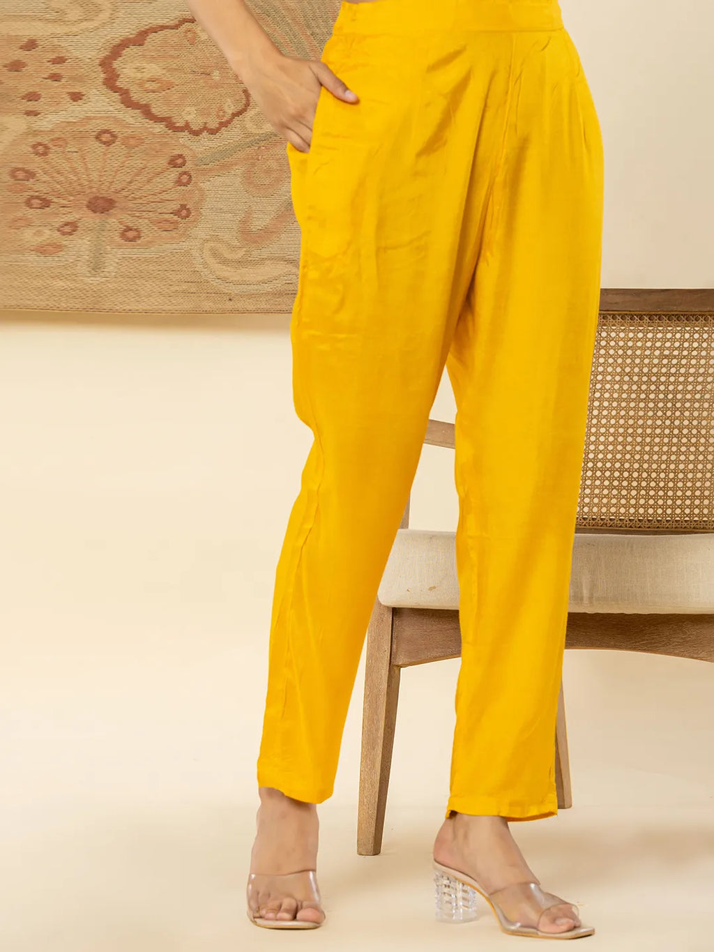 Yufta Pure Oragnza Kurta Set With Pant And Dupatta Comes With Cotton Lining And Intricate Handwork - Distacart