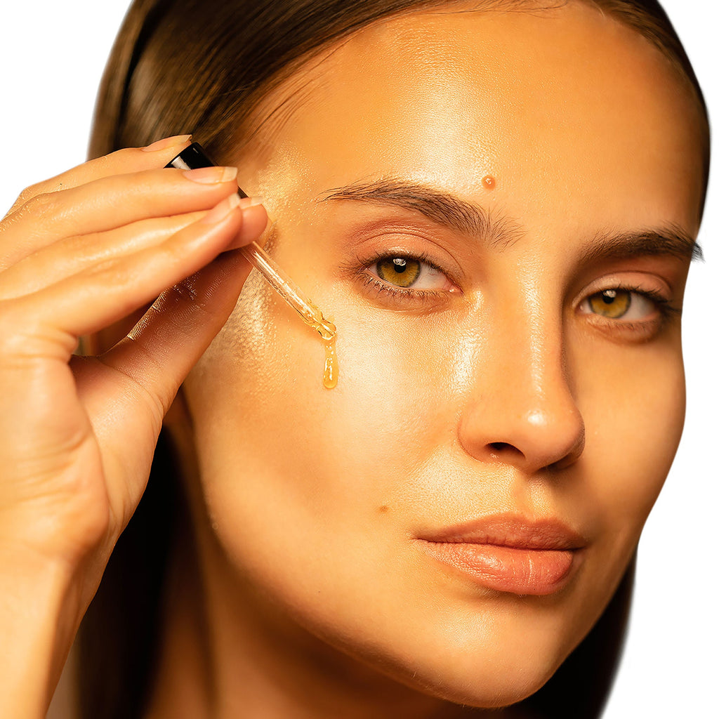 PAC Studio Spotlight Oil Primer - Ultra Lightweight, Hydrates Nourishes & Boosts Radiance Best For Dry Skin