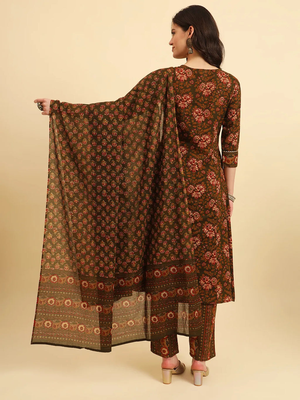 Yufta Green Pure Cotton Floral Sequins Work Kurta Set With Dupatta - Distacart