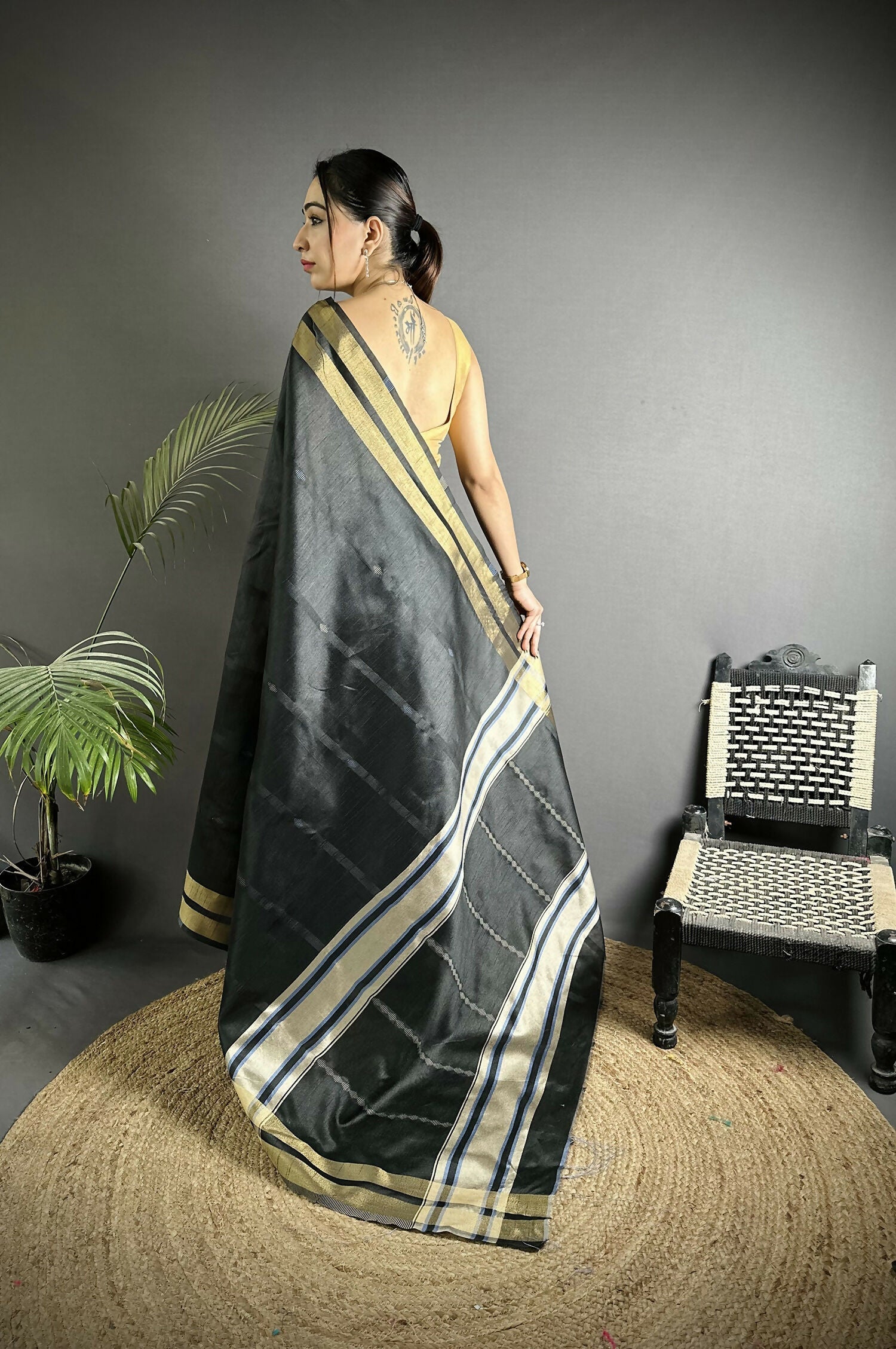 Joban Fashion Black Woven Pattern Raw Silk Kanjivaram Silk Saree - Distacart