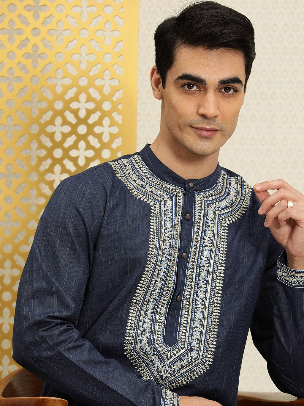 House of Pataudi Men Navy Blue Embroidered Striped Pattern Jashn Kurta