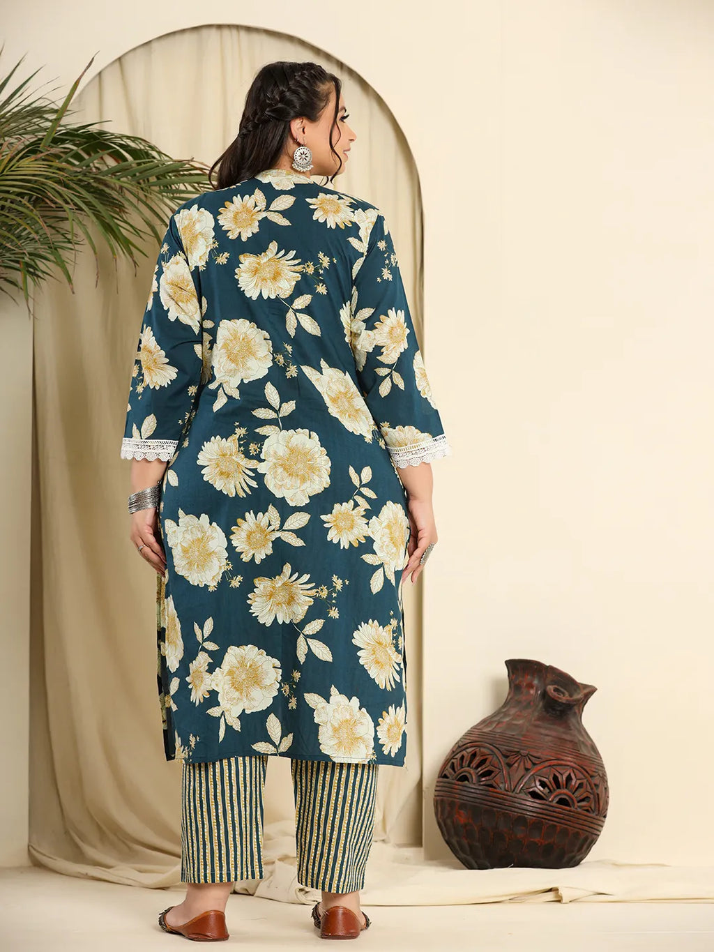 Yufta Teal Blue Pure Cotton Kurta Dupatta Pant Set With Handwork