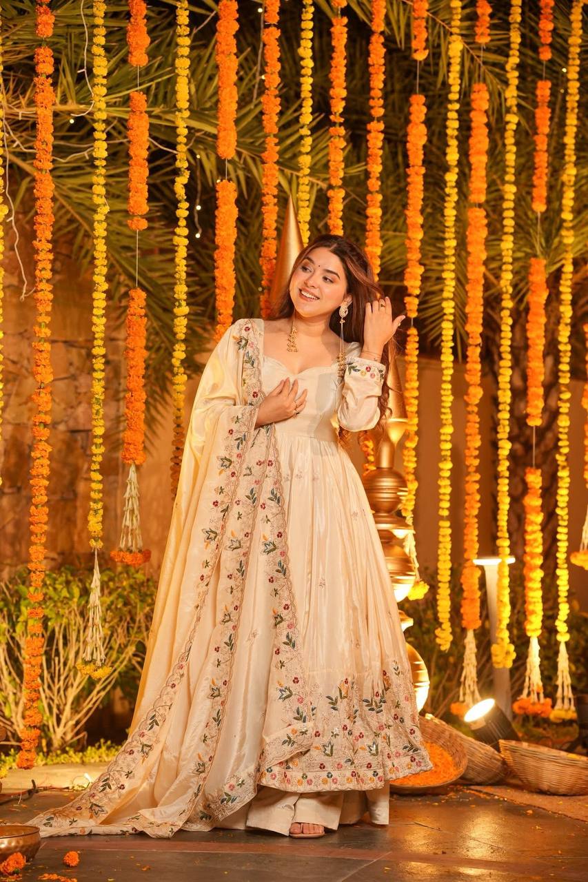 Yash Enterprise Off White Silk Party Wear Embroidery Anarkali Suit Set - Distacart