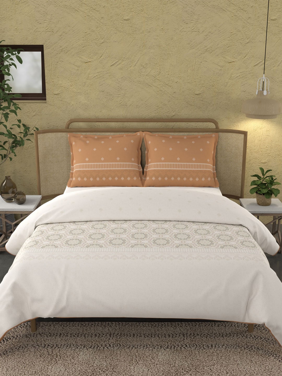 MYTRIDENT Unisex Orange Bedsheets