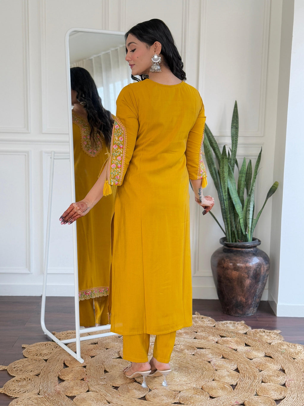 The52 Beautiful Women's Thread work Viscose Fabric Straight Kurta, Pant and Dupatta Set - Distacart