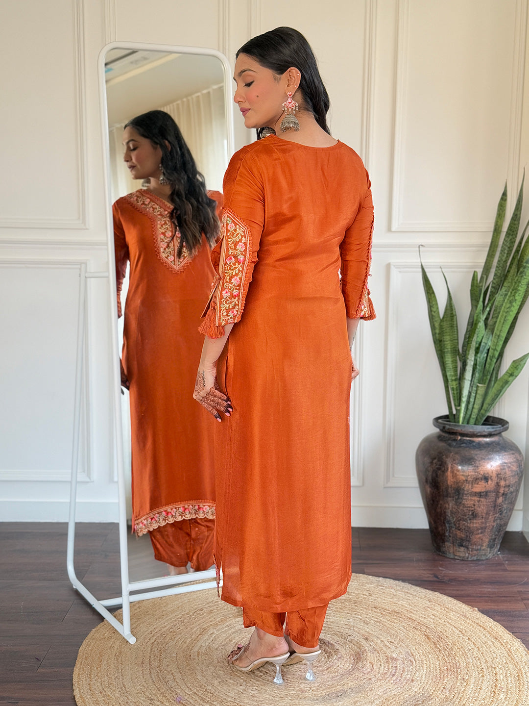 The52 Beautiful Women's Thread work Viscose Fabric Straight Kurta, Pant and Dupatta Set - Distacart
