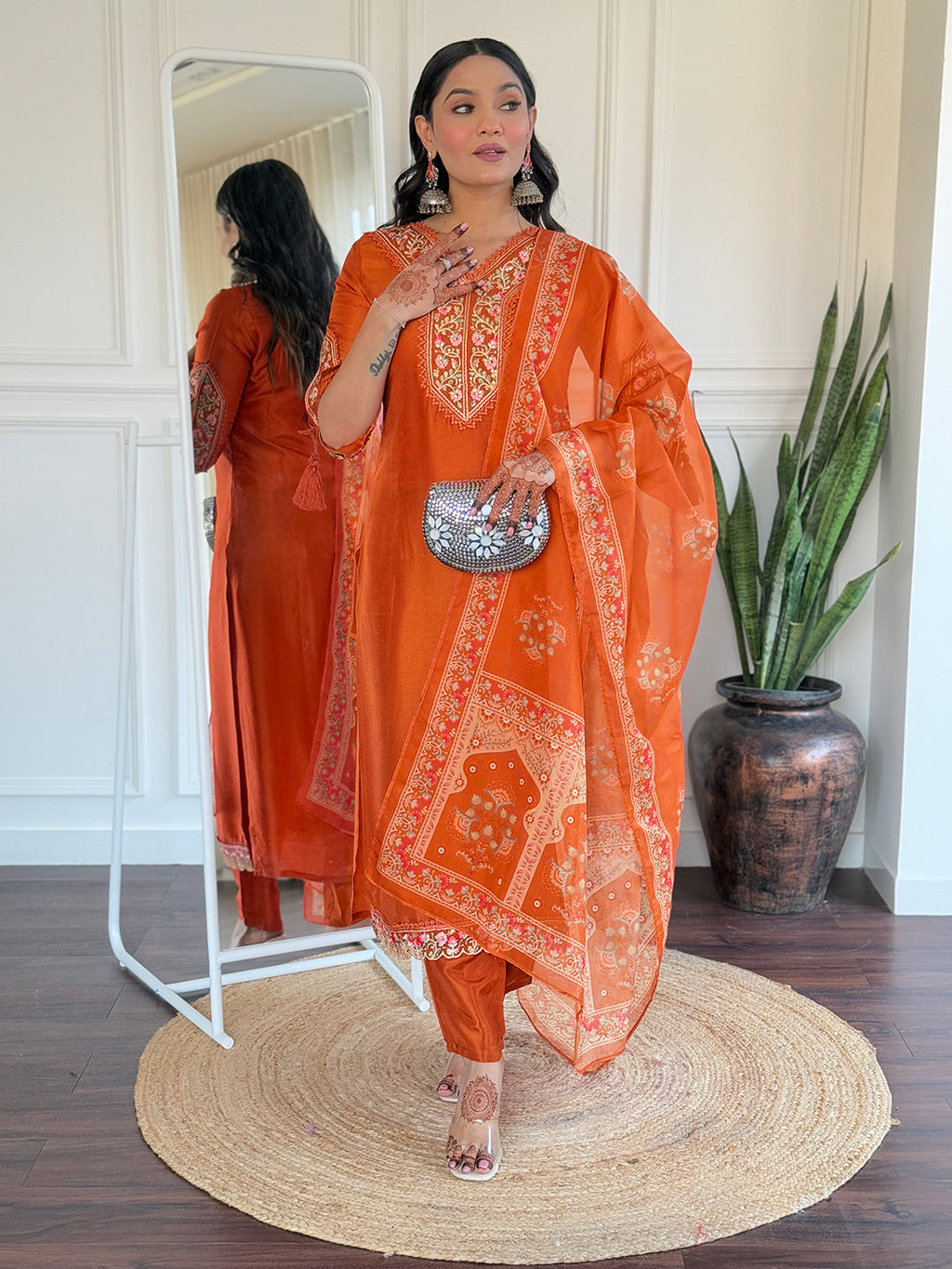 The52 Beautiful Women's Thread work Viscose Fabric Straight Kurta, Pant and Dupatta Set - Distacart