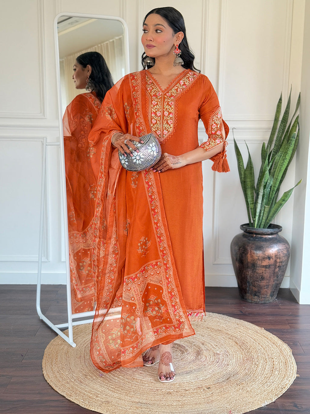 The52 Beautiful Women's Thread work Viscose Fabric Straight Kurta, Pant and Dupatta Set - Distacart