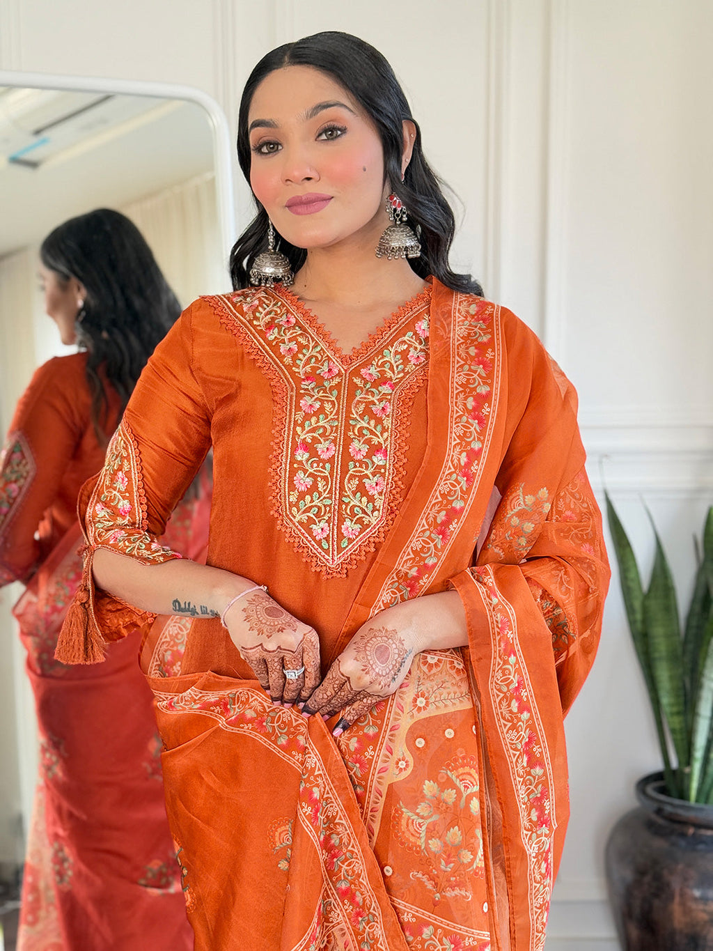 The52 Beautiful Women's Thread work Viscose Fabric Straight Kurta, Pant and Dupatta Set - Distacart