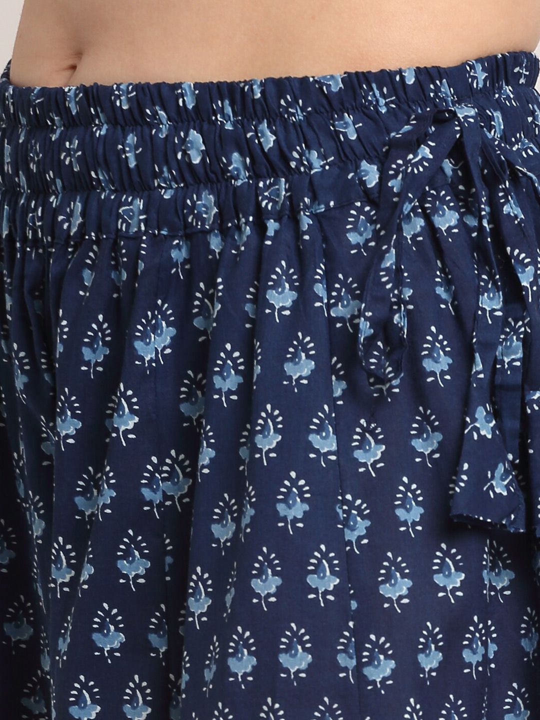 TAG 7 Women Navy Blue Printed Flared Palazzos