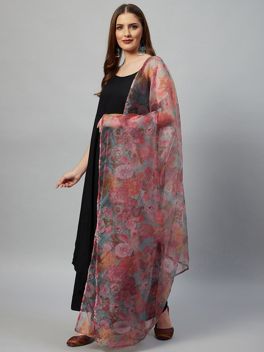 InWeave Black Strappy Set With Green Organza Dupatta