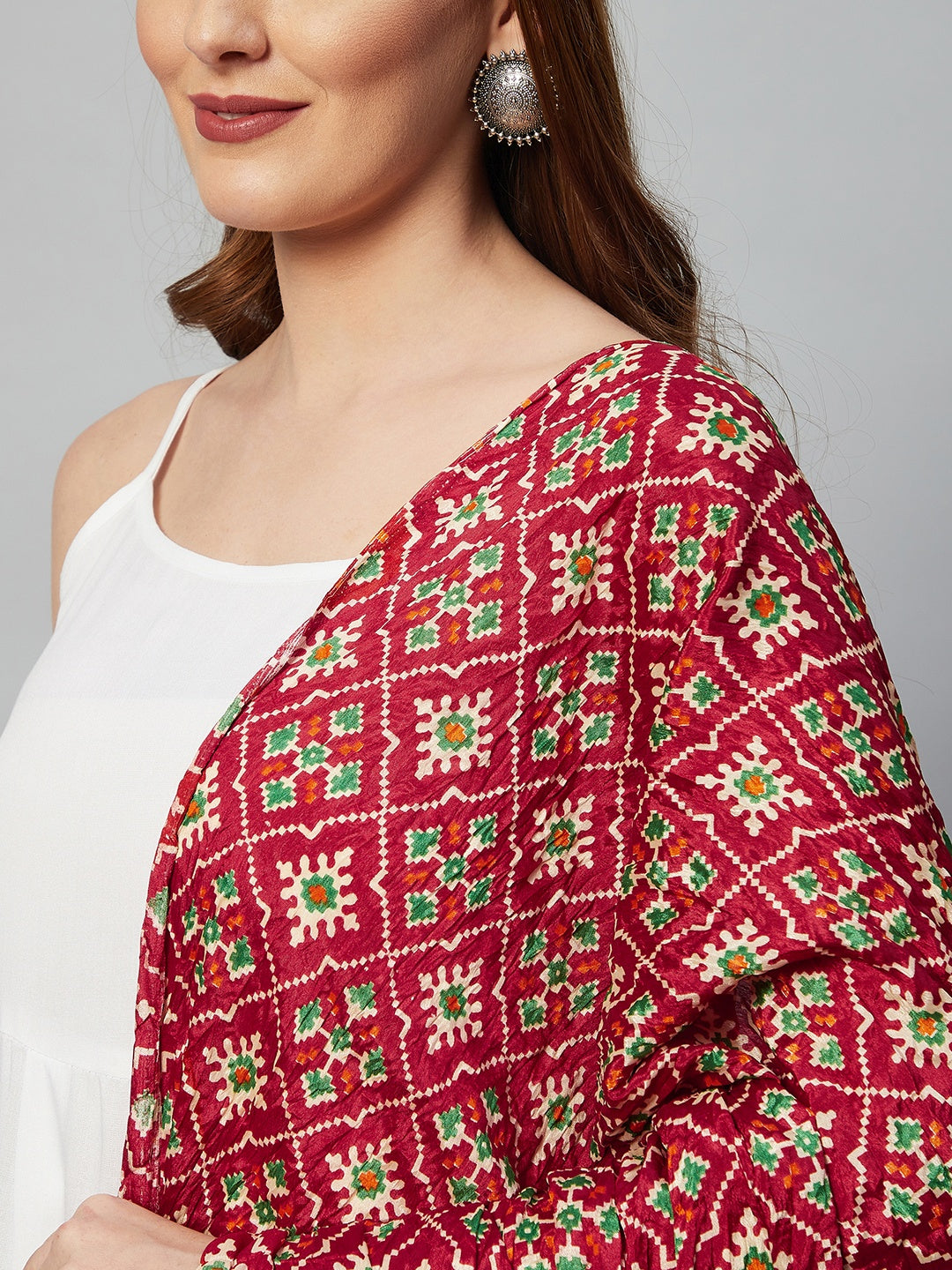 InWeave White Strappy Set - Maroon Fosilk Dupatta - Distacart