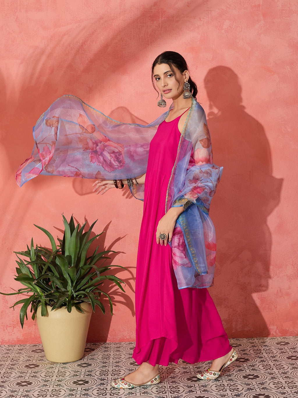 InWeave Fuchsia Strappy Set With Blue Fuchsia Organza Dupatta
