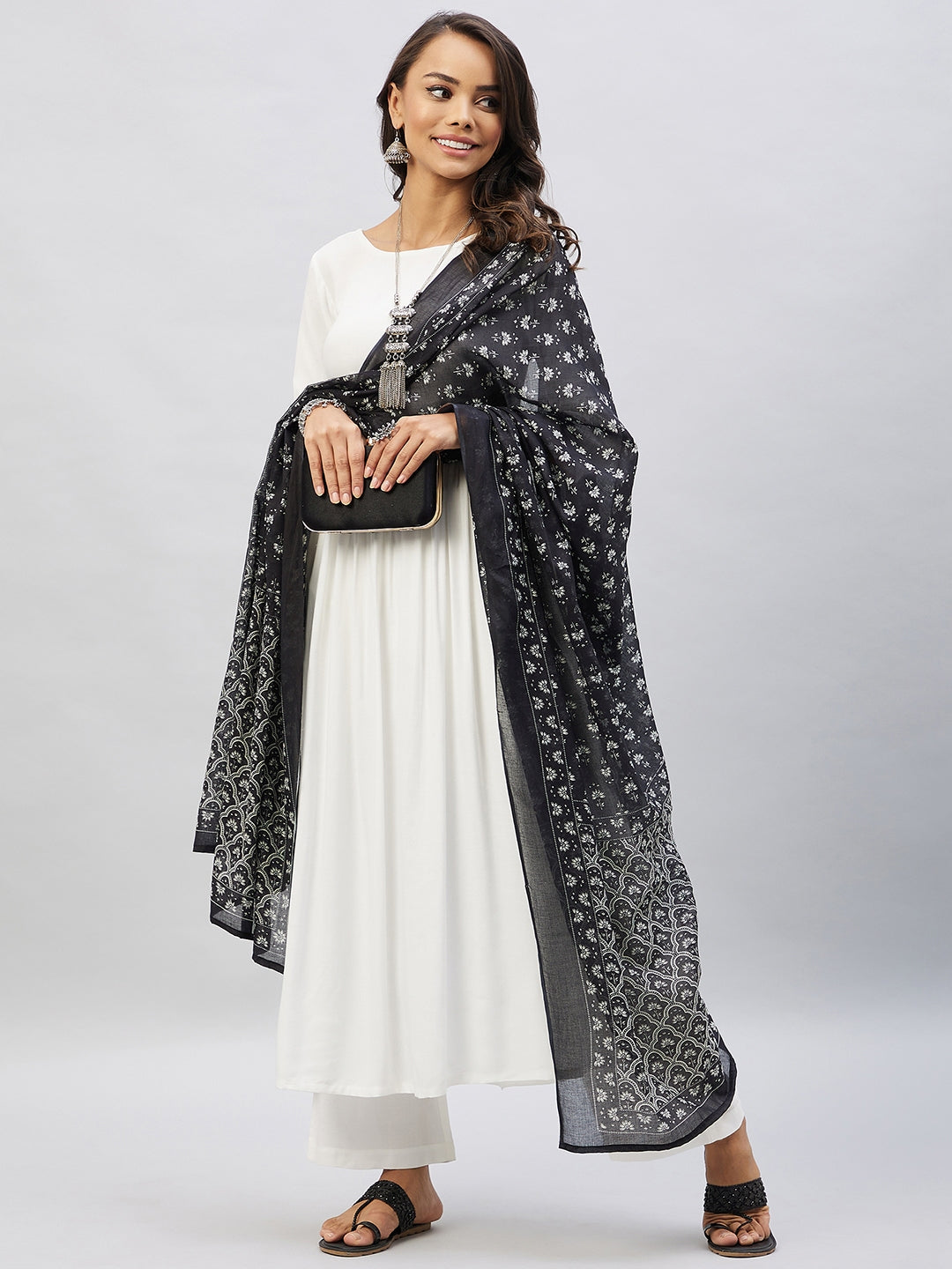 InWeave Women's Cream Anarkali Kurta Set With Black Chintz Print Dupatta