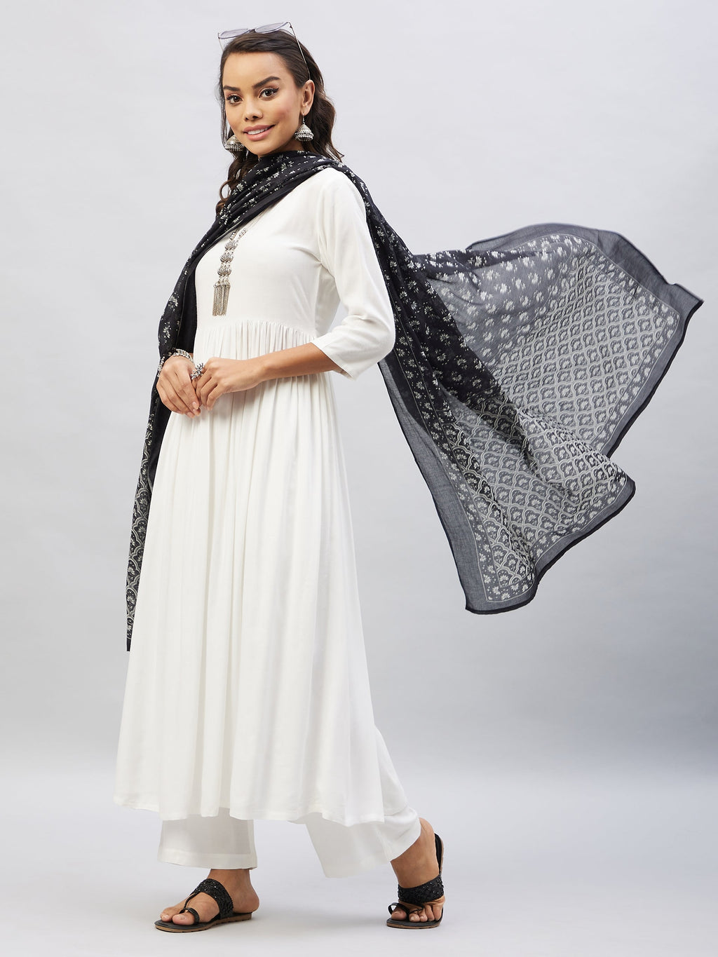 InWeave Women's Cream Anarkali Kurta Set With Black Chintz Print Dupatta