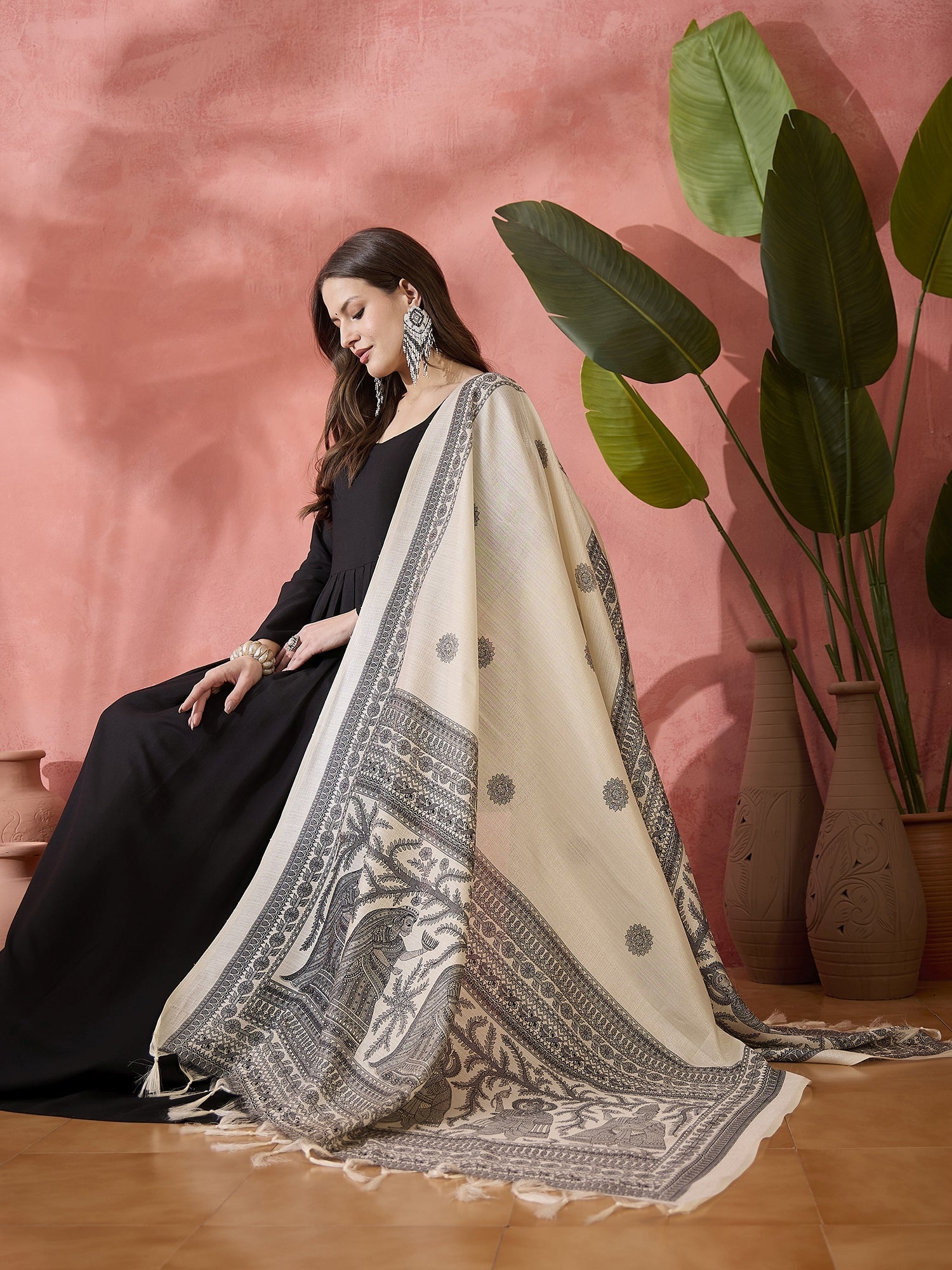 InWeave Black Sweetheart Kurta With Dupatta