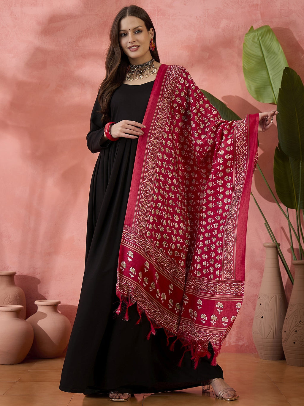 InWeave Black Sweetheart Kurta With Dupatta