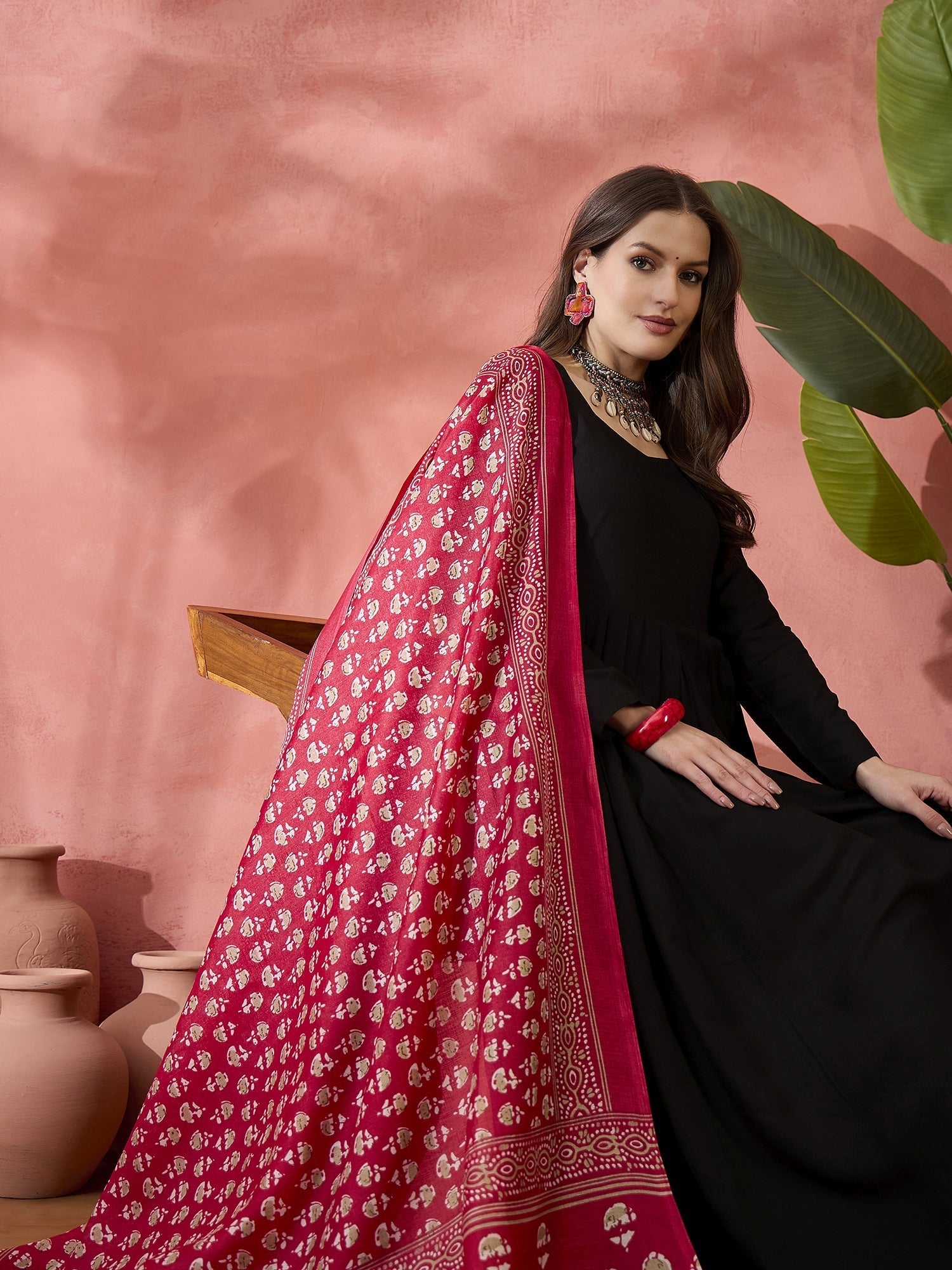 InWeave Black Sweetheart Kurta With Dupatta