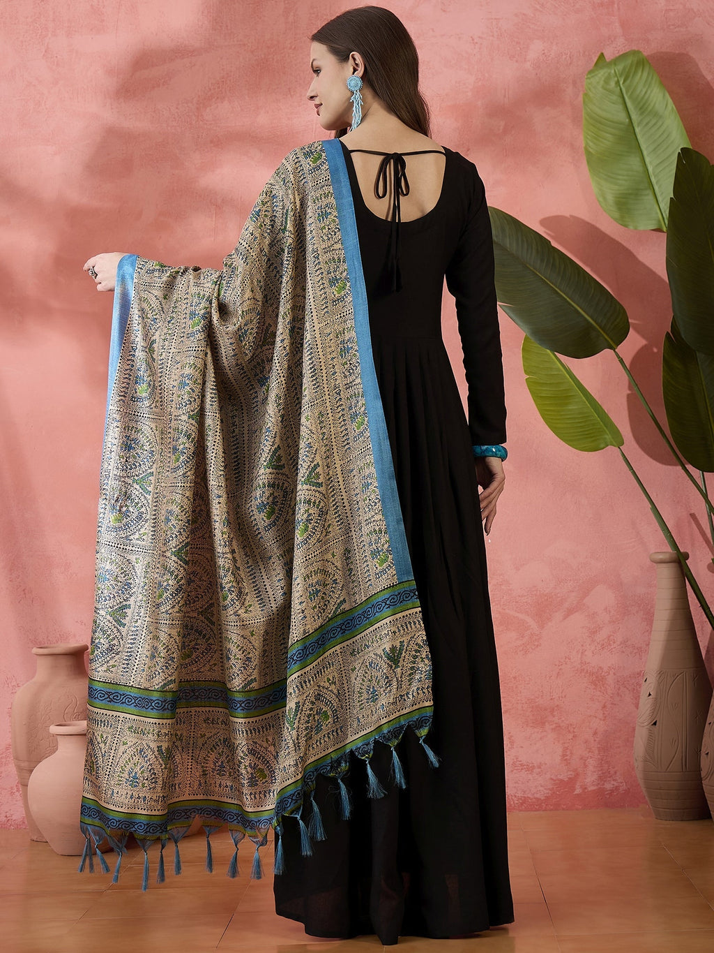 InWeave Black Sweetheart Kurta With Dupatta