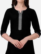 HERE&NOW Notch Neck Thread Work Straight Kurta