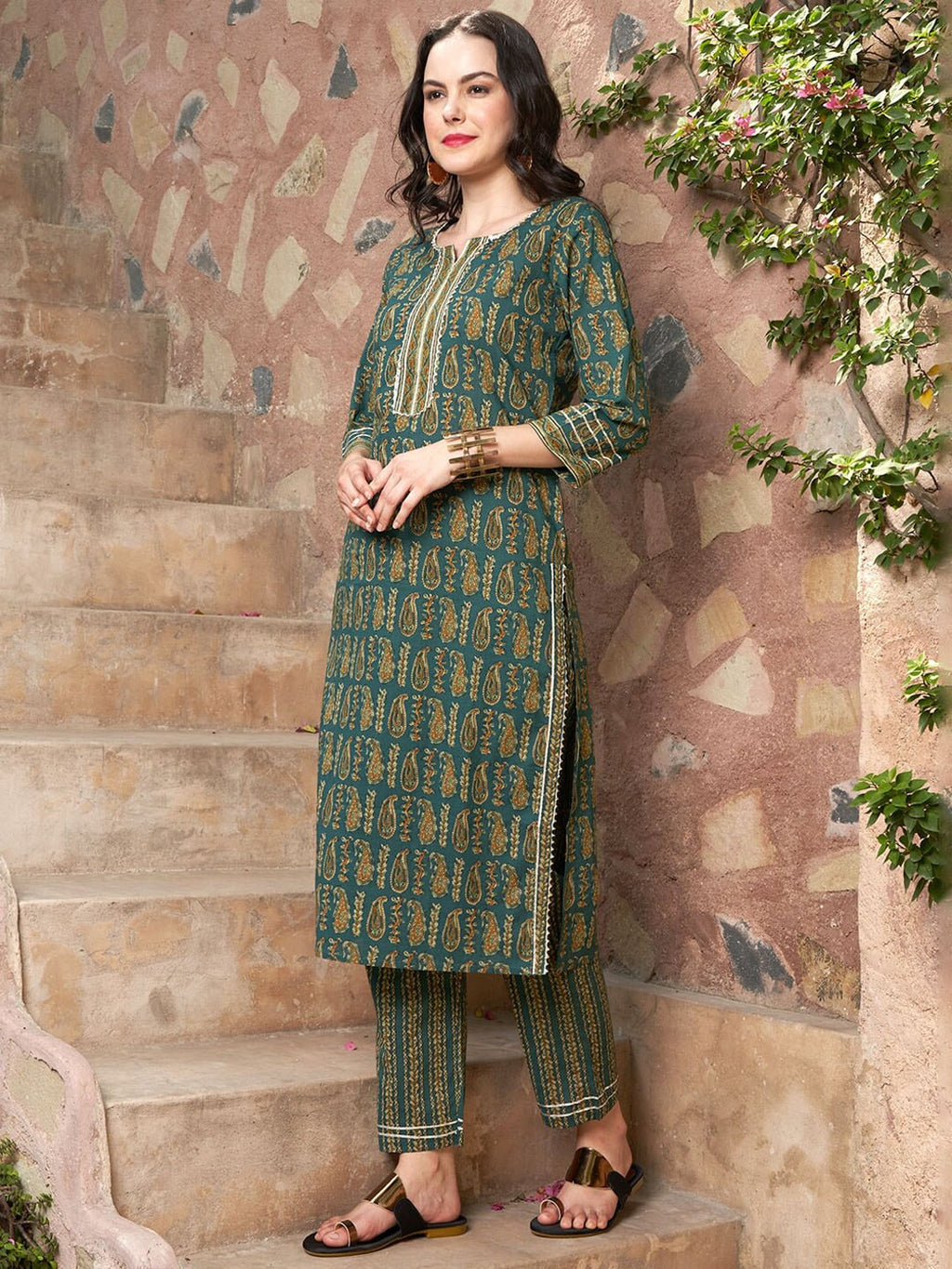 Sangria Ethnic Motifs Printed Pure Cotton Kurta with Trousers & Dupatta