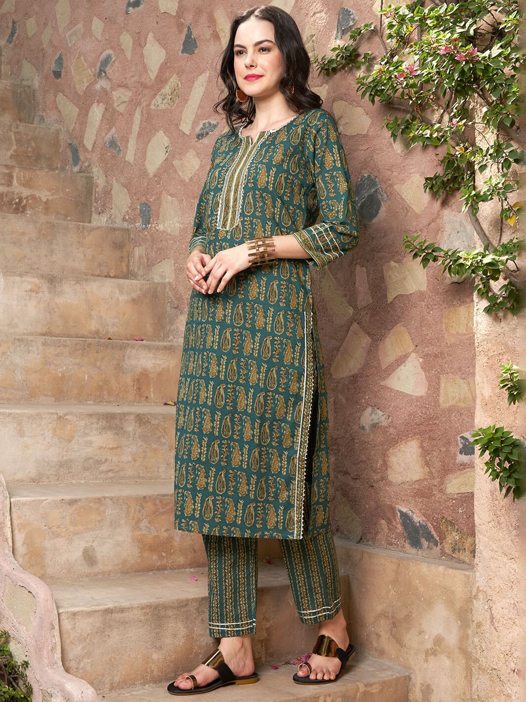 Sangria Ethnic Motifs Printed Pure Cotton Kurta with Trousers & Dupatta