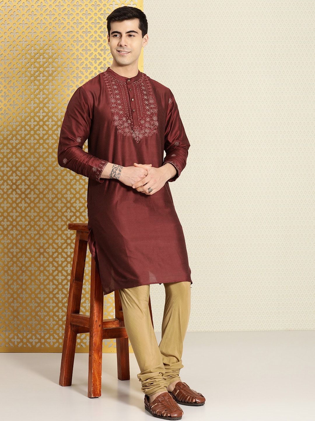 House of Pataudi Men Maroon Floral Yoke Design Jashn Kurta