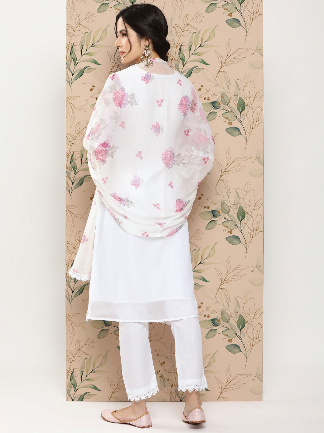 Sangria Floral Printed Regular Thread Work Kurta with Trousers & With Dupatta