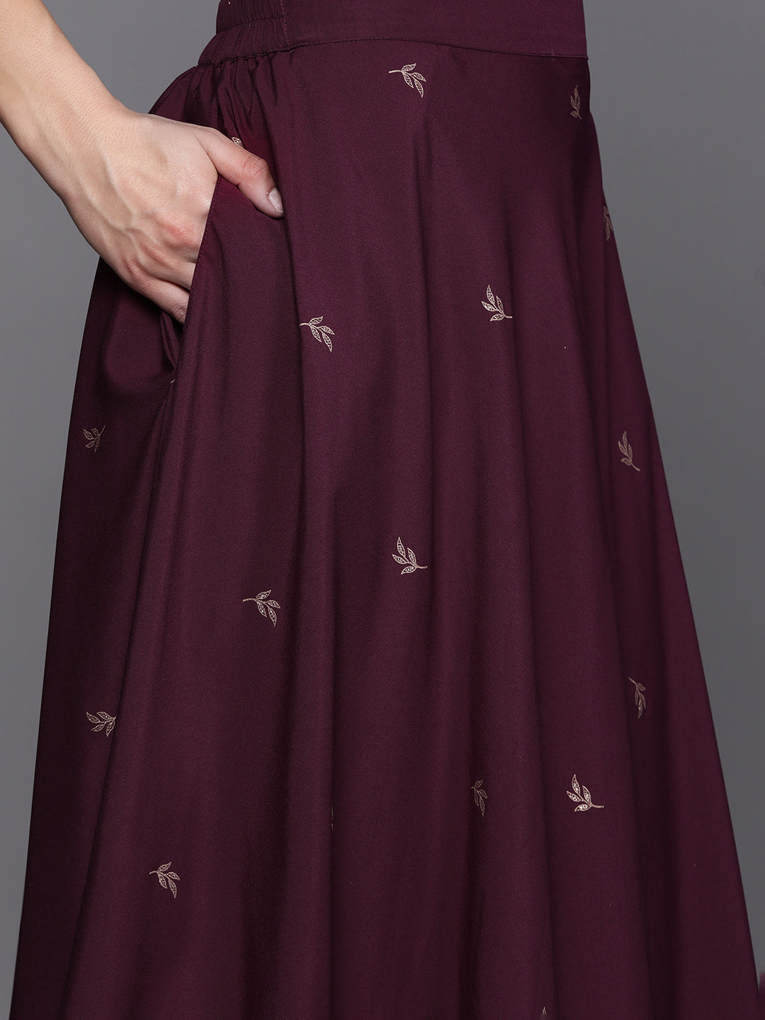 Indian Clothing Ahalyaa Purple & Gold-Toned Printed Sequinned Foil Print Ready to Wear Lehenga & Blouse With Dupatta