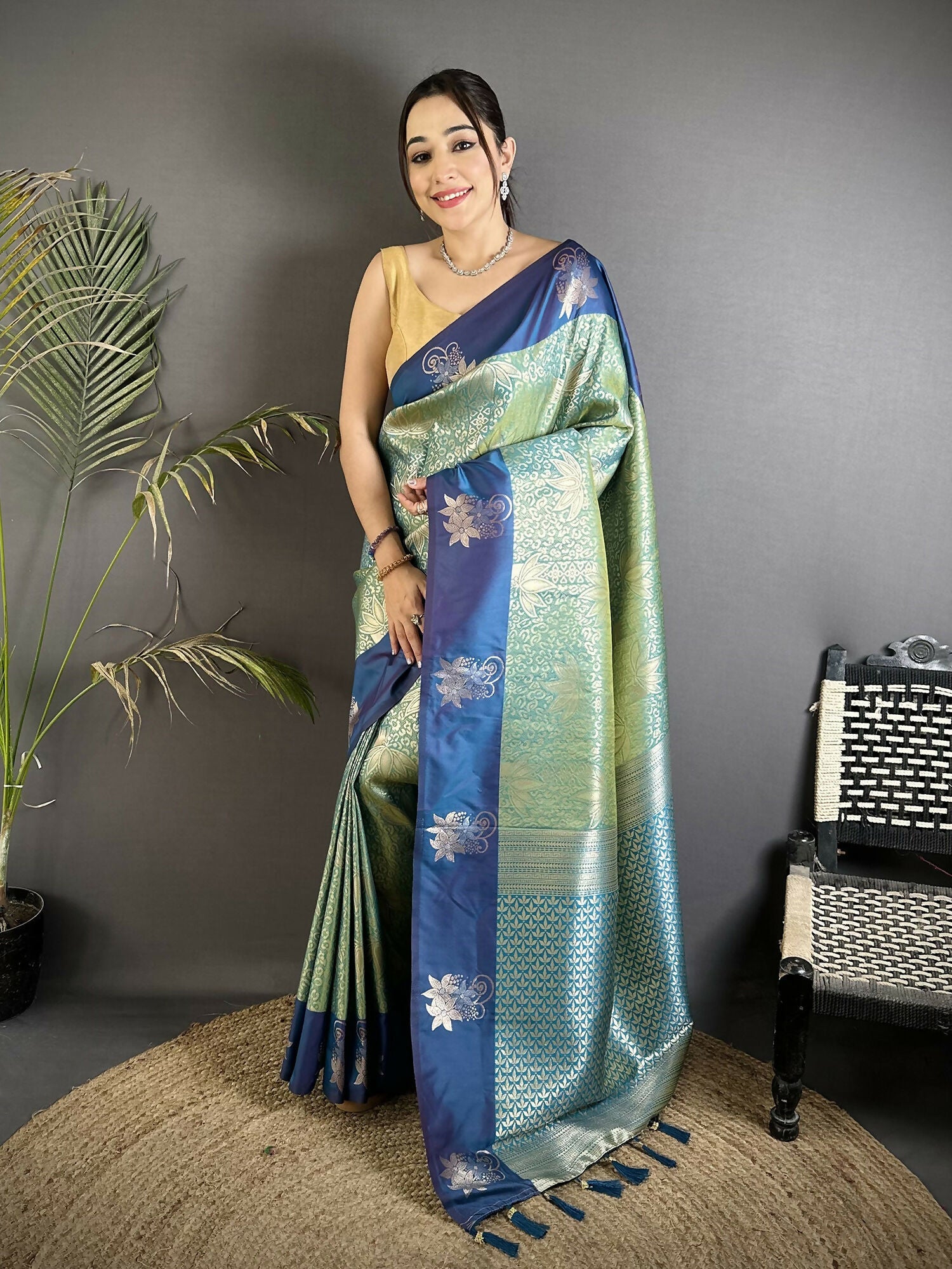 Joban Fashion Pista Green Intricate Zari Weaving Soft Silk Dharmavaram Saree