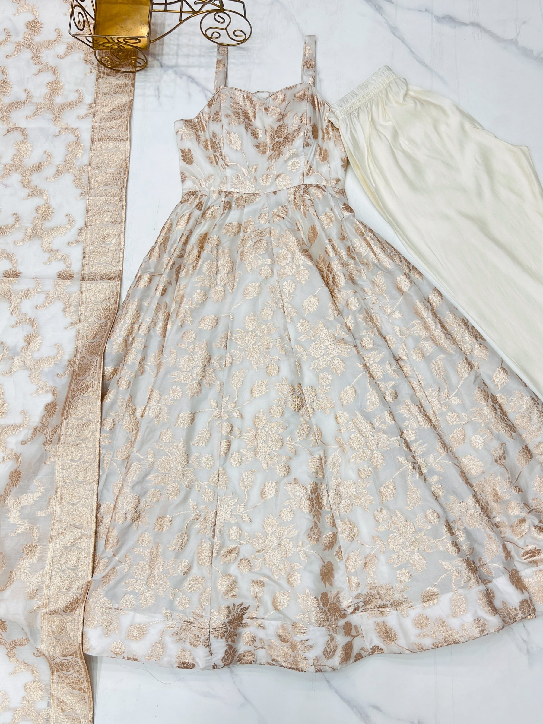 Lorenvalley Fashion White Banarasi Jacquard Dola Silk Fancy Backless Dori Pattern Anarkali Gown Pant With Dupatta - Distacart