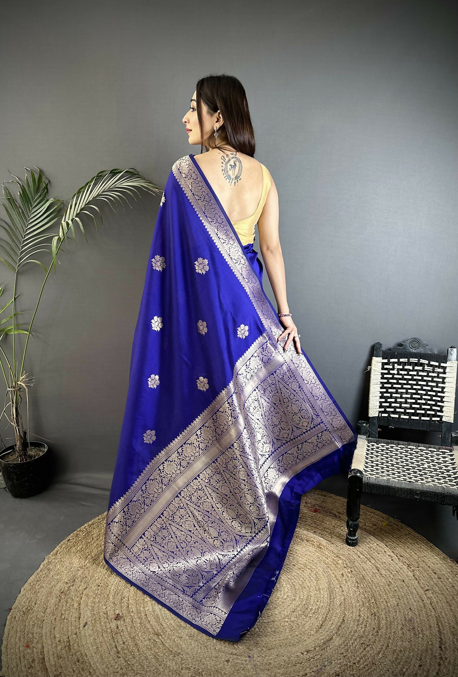 Joban Fashion Royal Blue Floral Jacquard Woven Design Cotton Silk Banarasi Silk Saree - Distacart