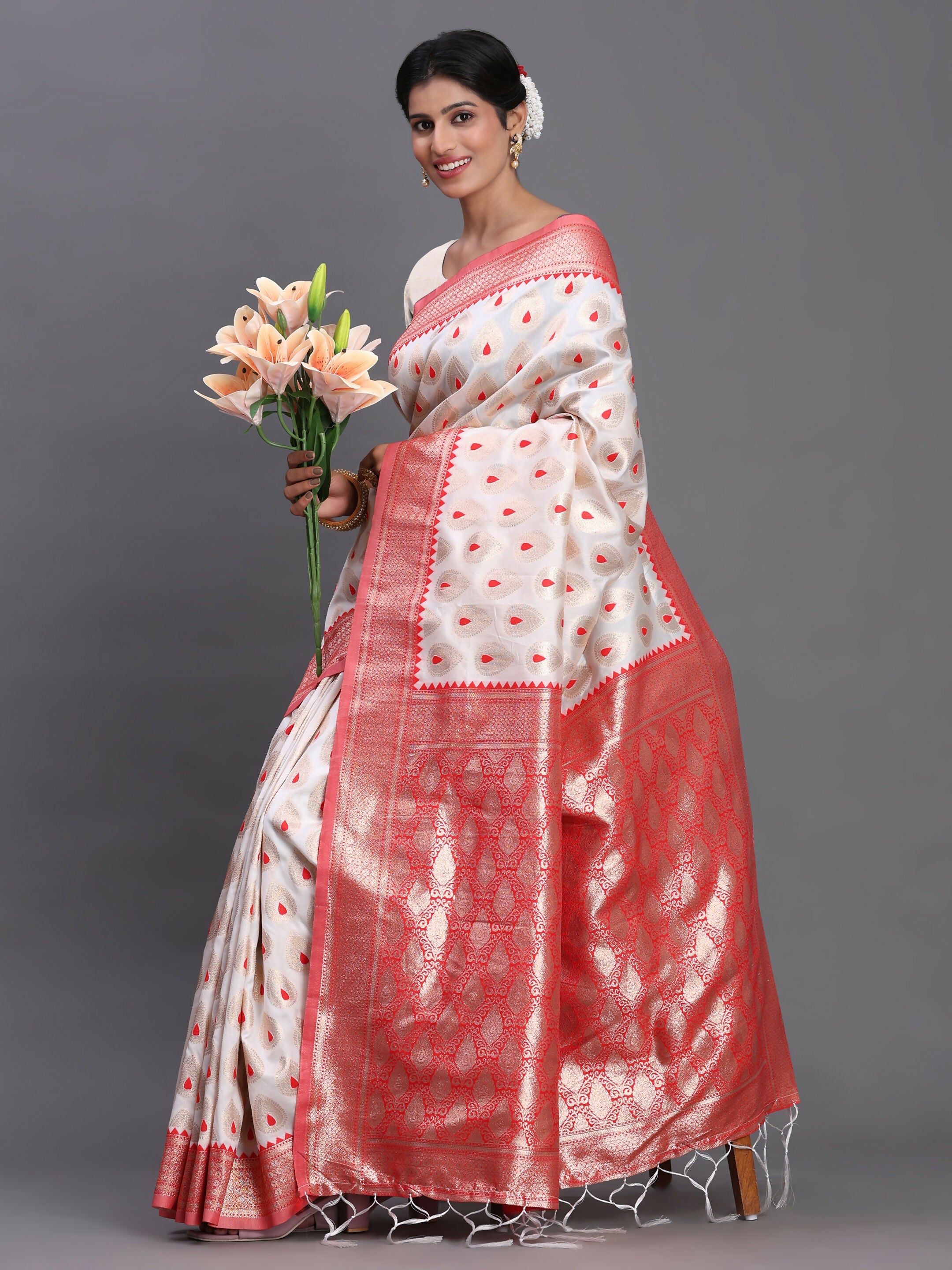 Shree Shyam Fashion Banarasi Silk Red & White Saree - Distacart