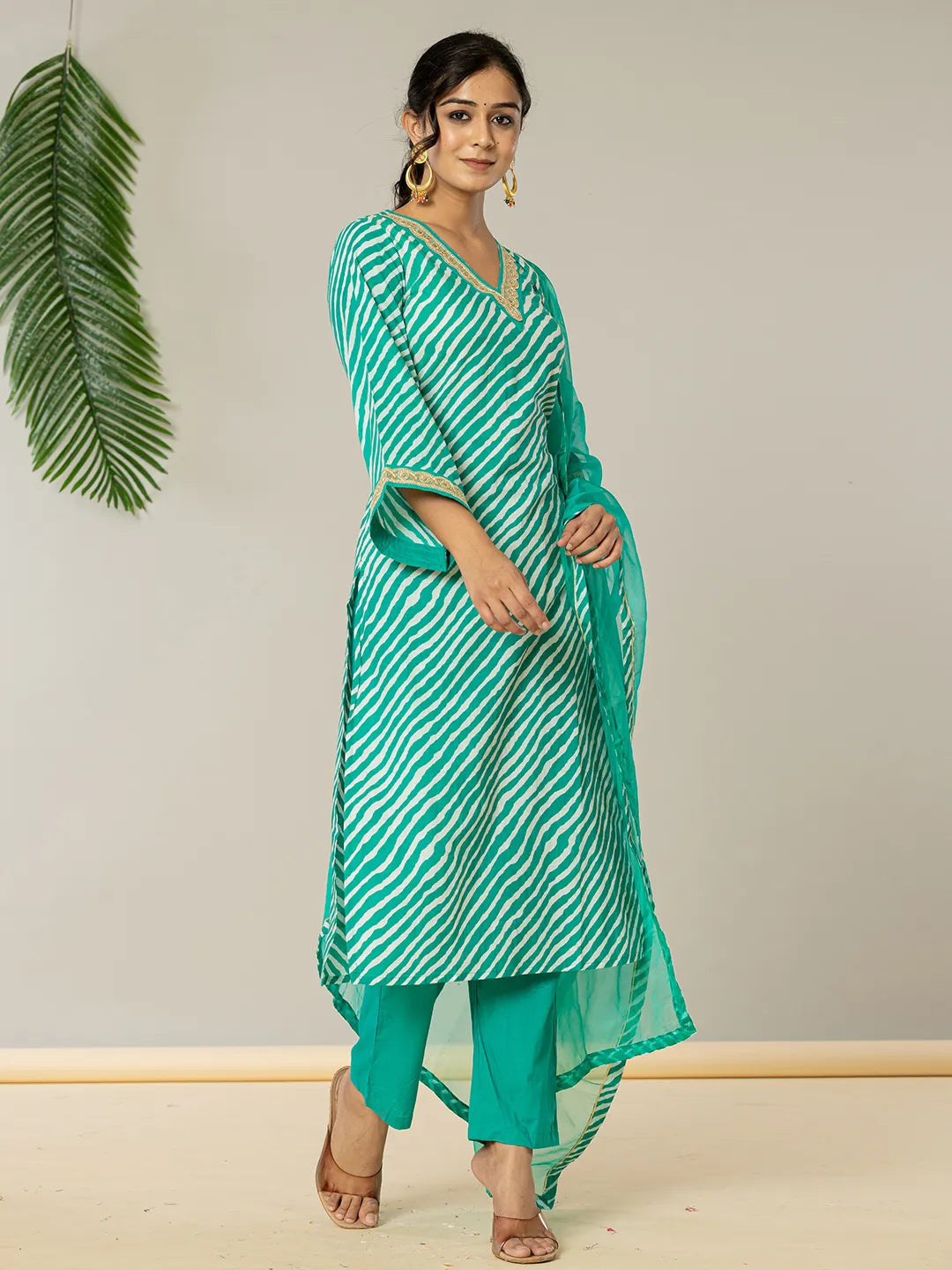 Yufta Teal Green Leheriya Print Cotton Straight Suit Set