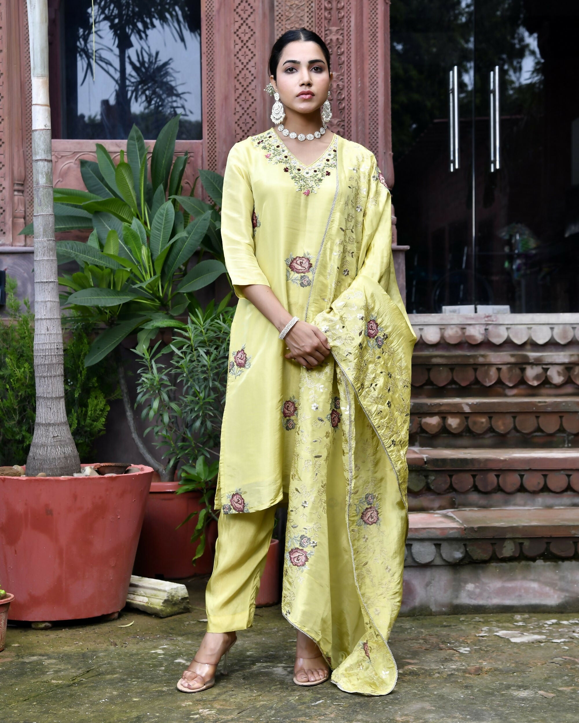Vaasva Women's Tissue Silk Emboidered Suit Set With Solid Pant & Solid Embroidered Dupatta