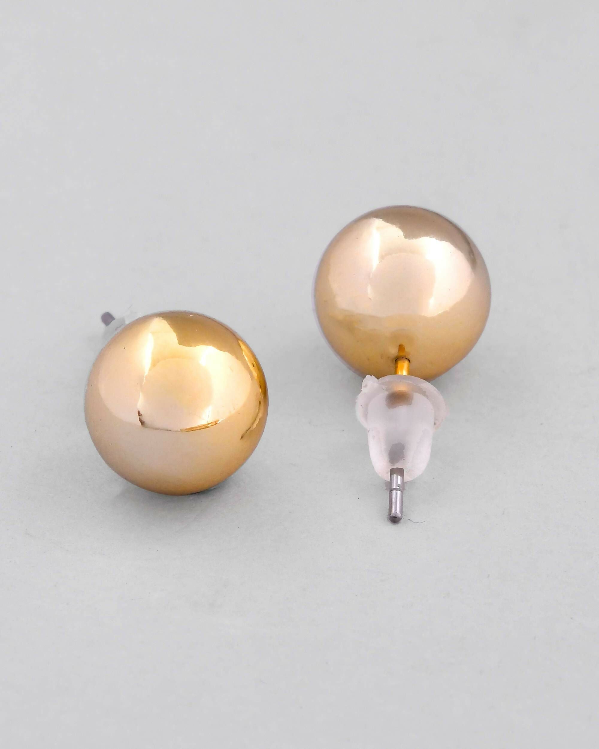 VOJ Gold-Polished Western Hasli with Studs Earrings Set