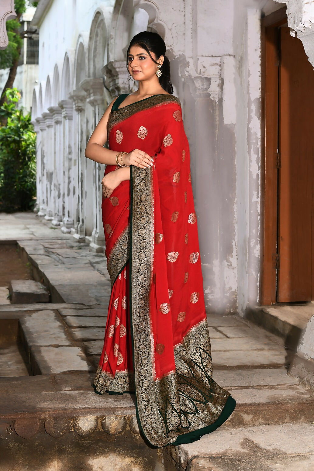 Joban Fashion Red Crepe Chiffon Pure Handloom Banarasi Silk Saree