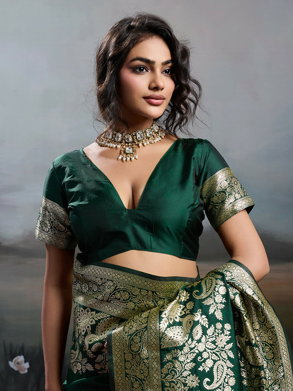Shree Shyam Fashion Dark Green Silk Blend Saree - Distacart